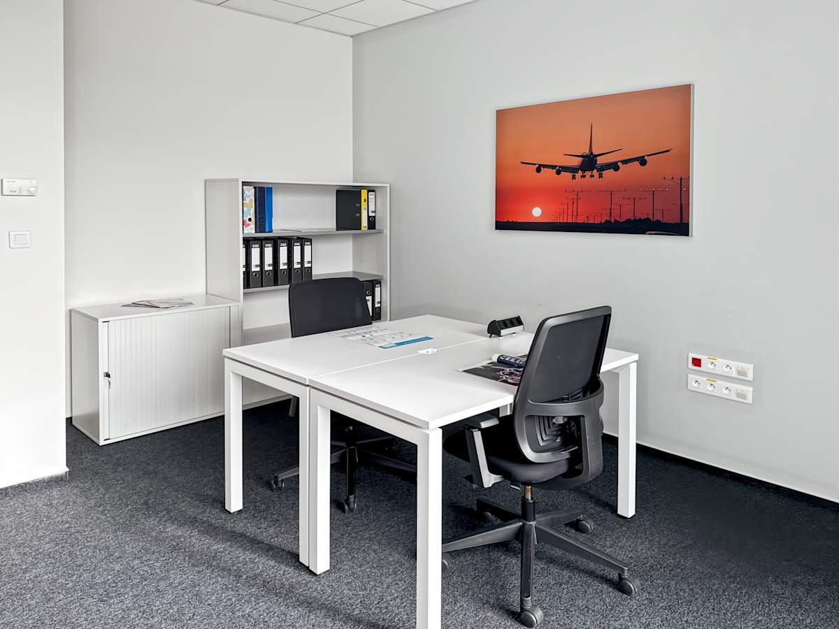 Regus - Prague Airport photo 8