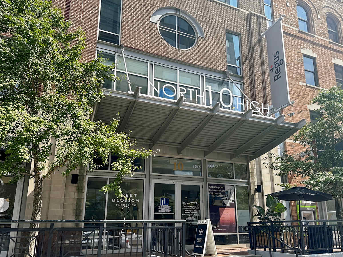 Regus - Columbus - 10 N High St