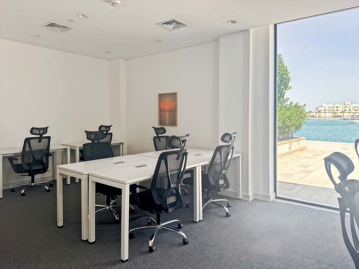 Regus - Fanadir photo 3