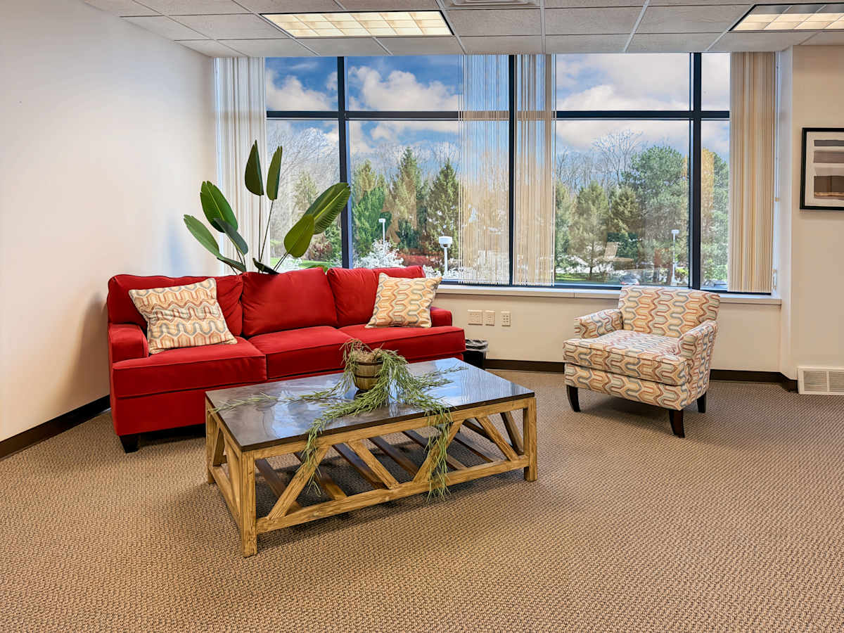 Regus - Grand Rapids, Kenmoor Avenue photo 11