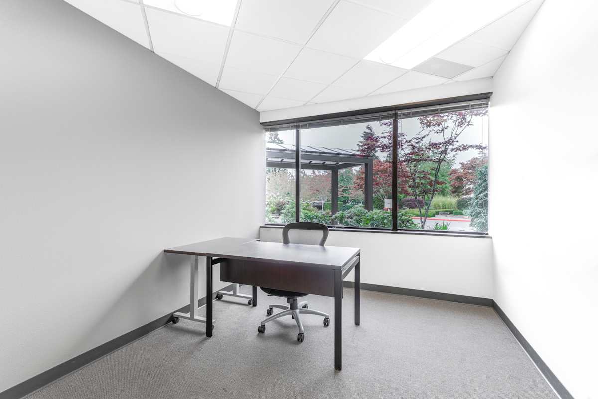 Kirkland Corporate Center photo 7
