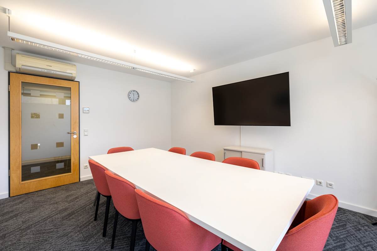 Regus - Dusseldorf, Koenigsallee photo 7