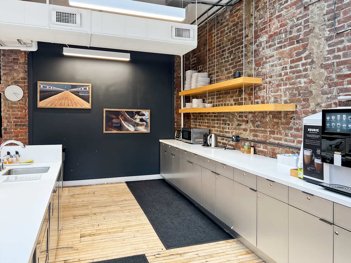 361 Newbury Street photo 9