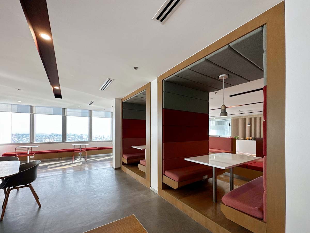 GT Tower International photo 5