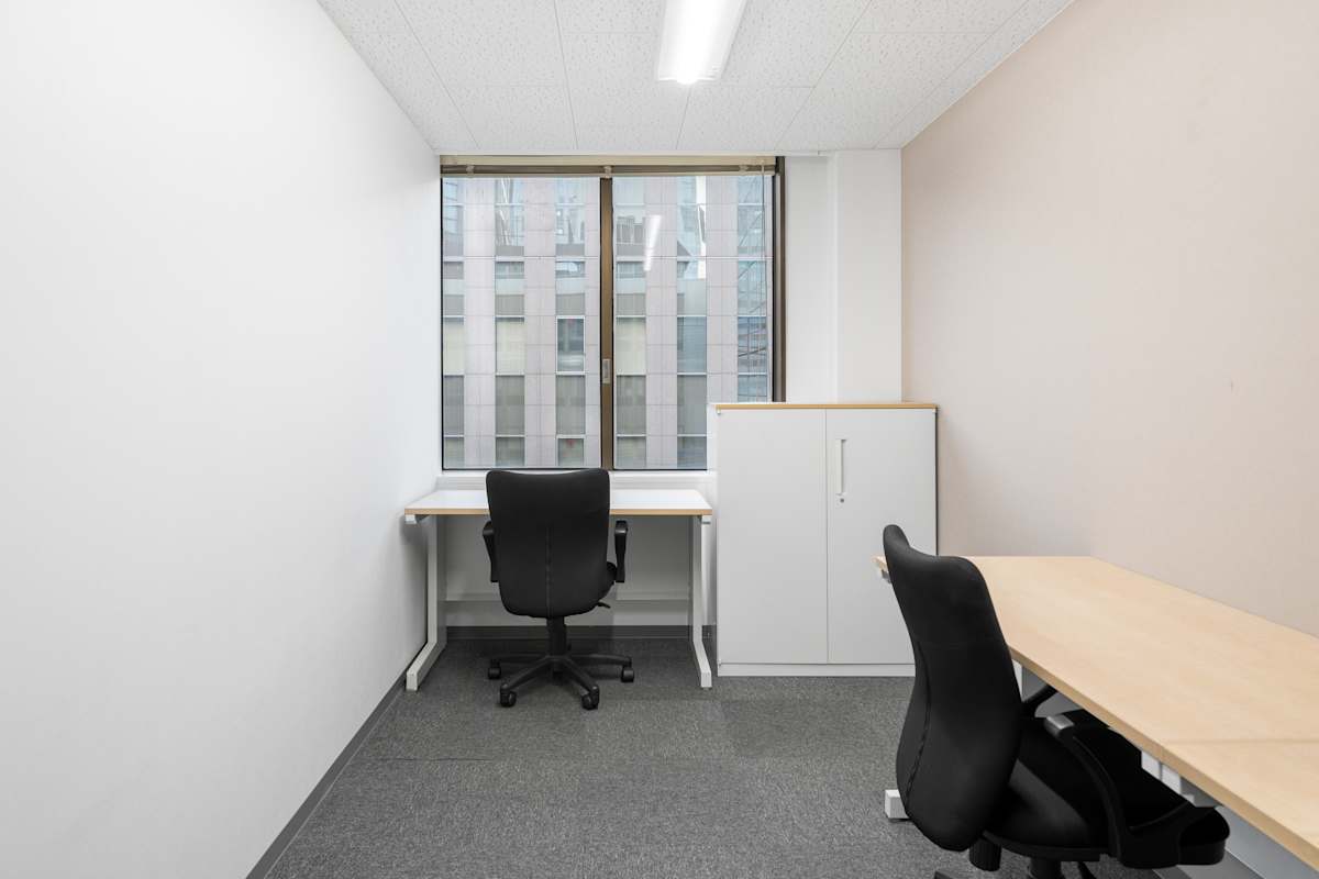Regus - Shinjuku Yamato Building photo 4