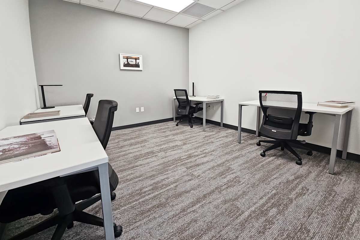 6710 N Scottsdale Rd photo 4