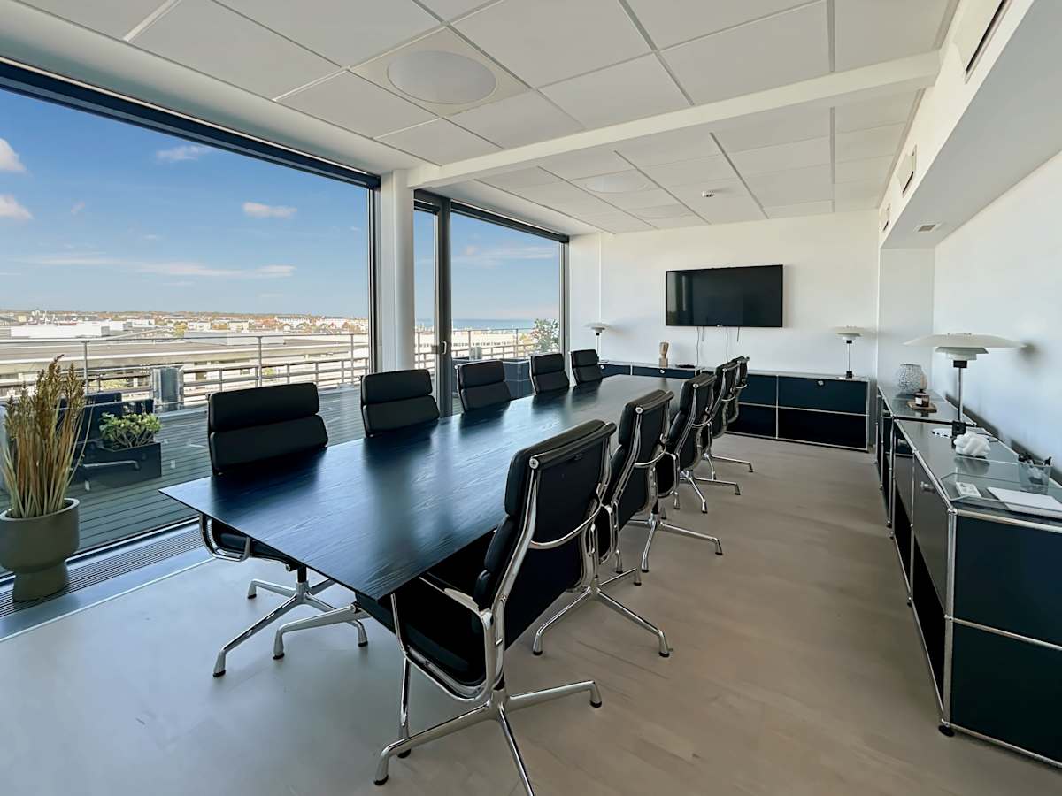 Regus - Charlottenlund, Strandvejen 60 photo 6