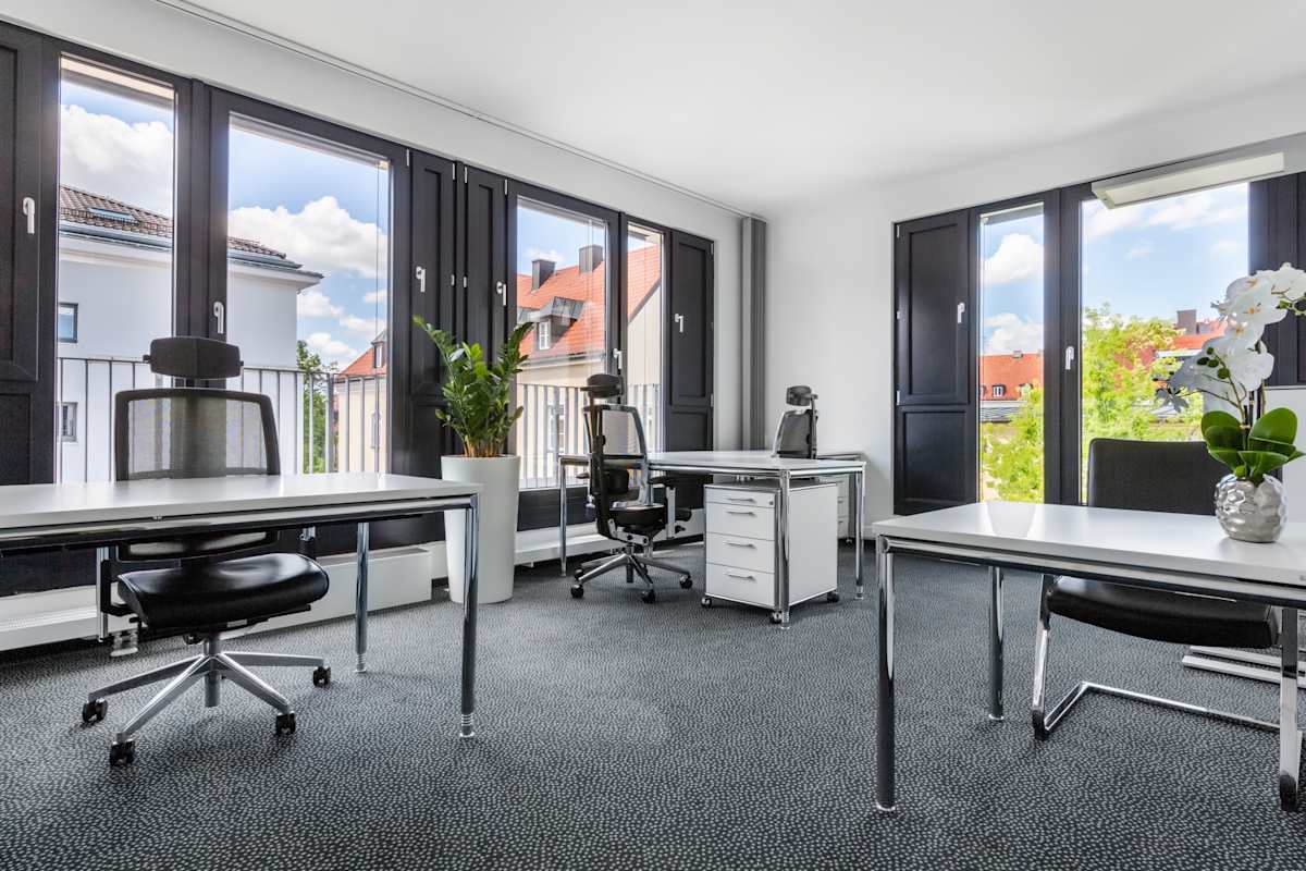 Regus - Munich, Leopoldstrasse 23 photo 4