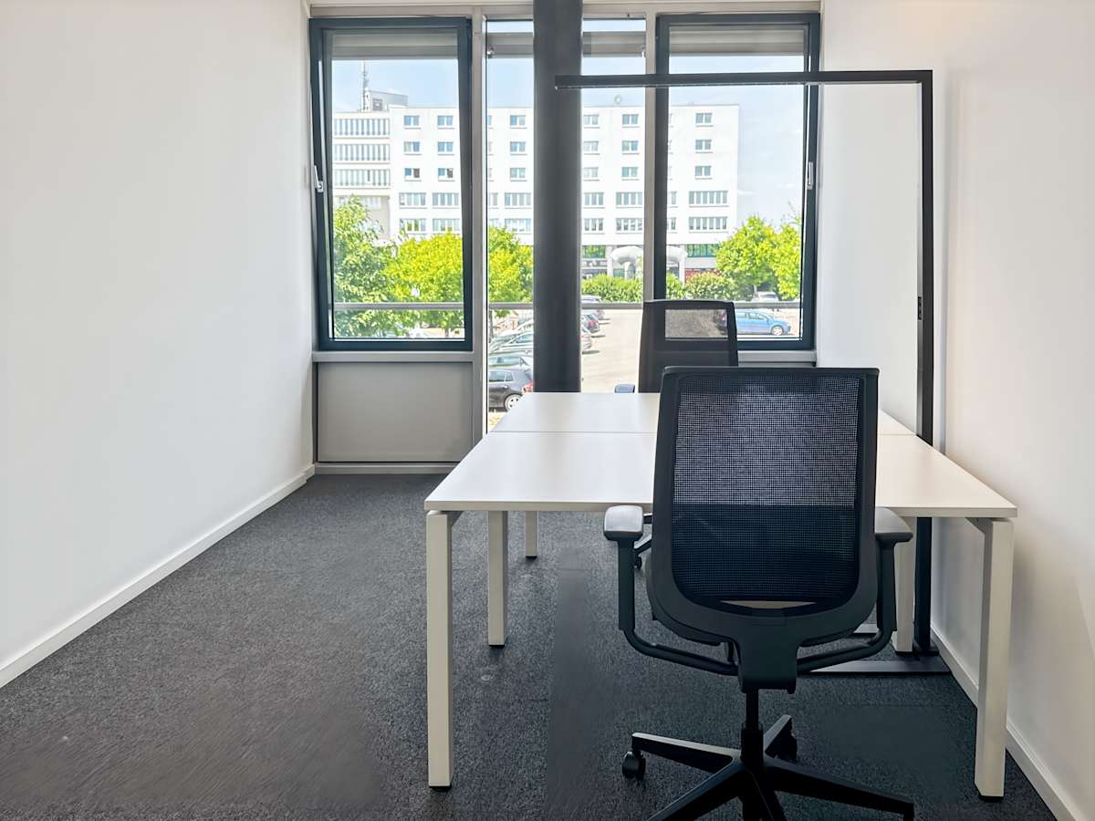 Regus - Schwetzingen, Carl-Benz-Strasse photo 12