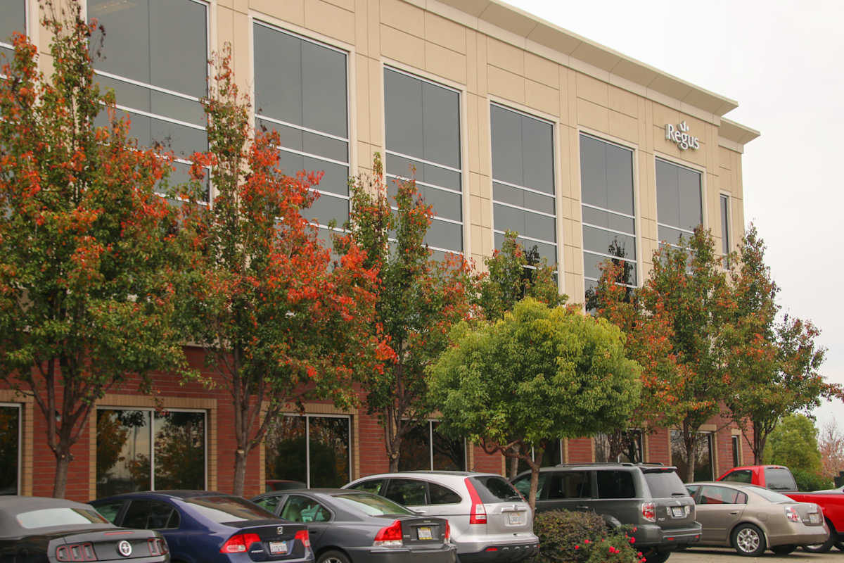 180 Promenade Circle photo 1