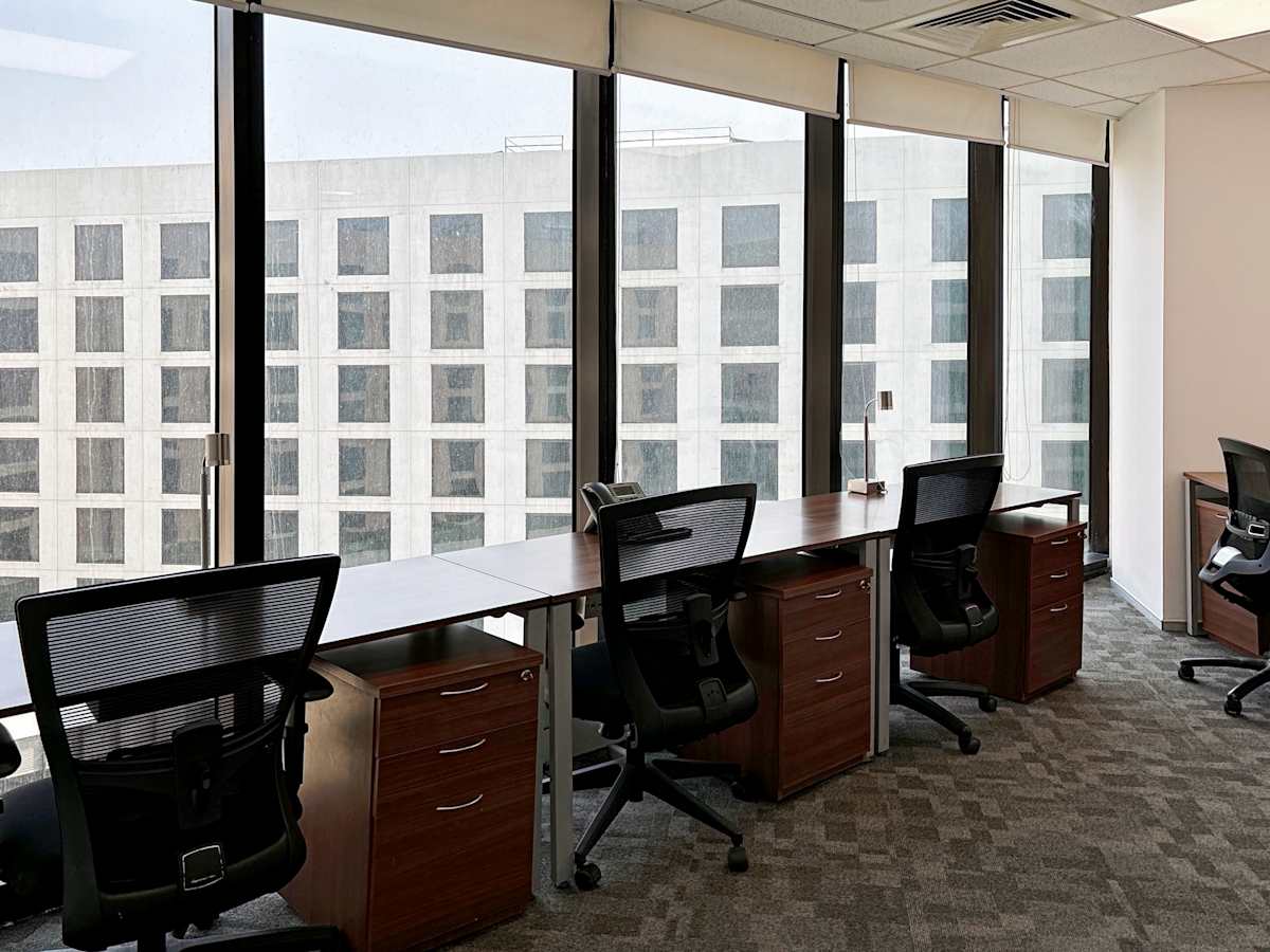Caddie Commercial Tower photo 7