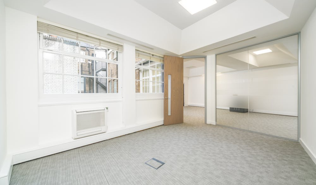 37-38 Margaret Street photo 4