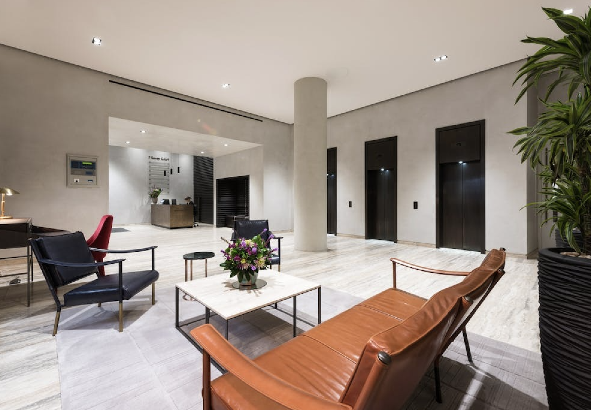 7 Savoy Court photo 3