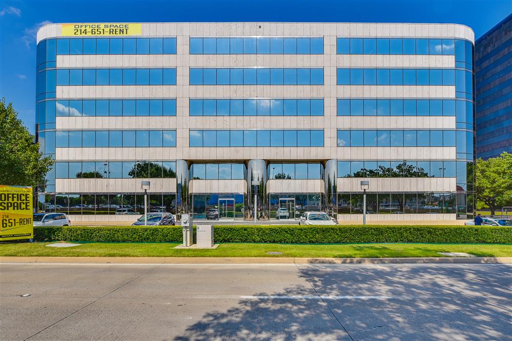 10100 North Central Expressway photo 12