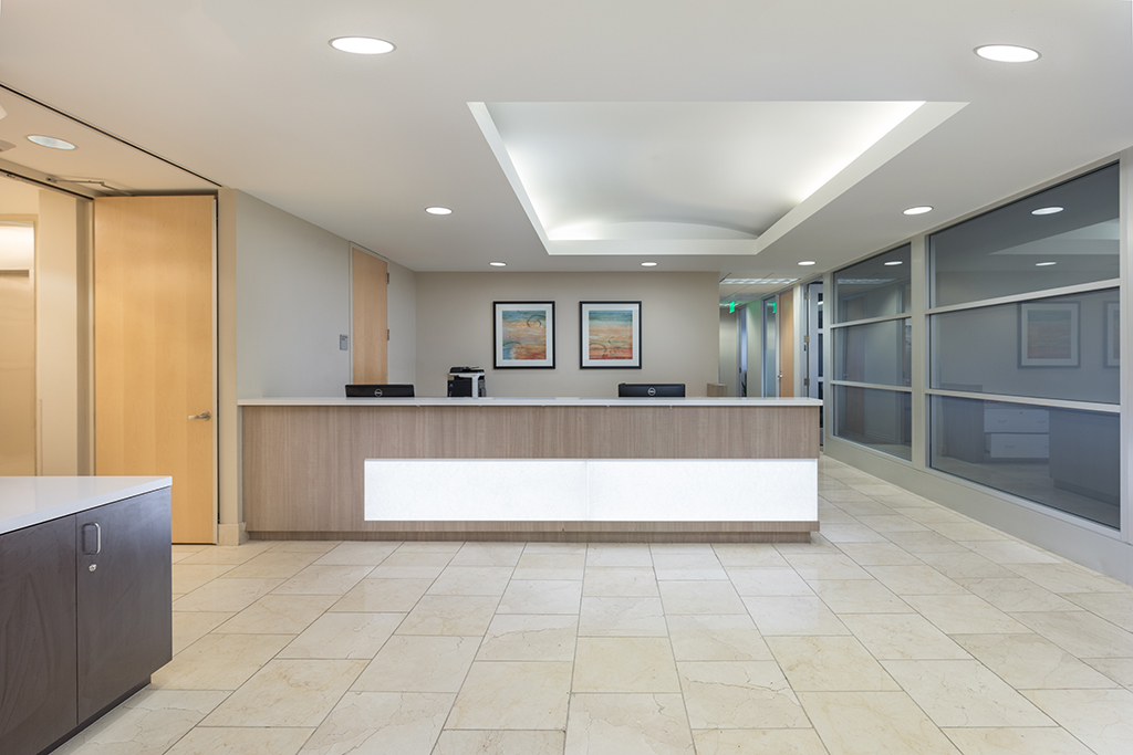 401 Wilshire photo 3