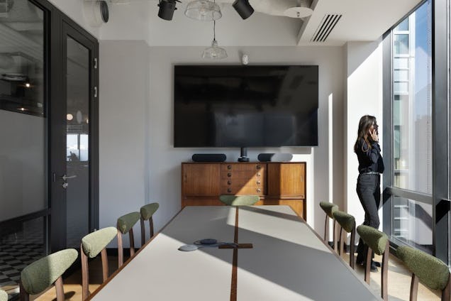 Runway East Shoreditch photo 2