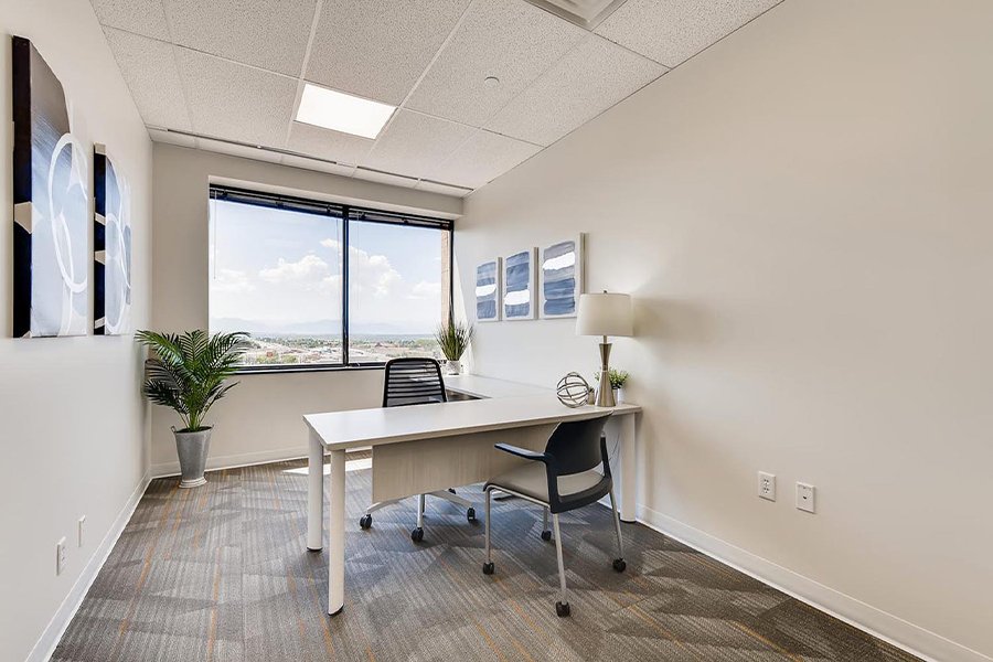 Office Evolution Denver Metro North/Northglenn photo 3