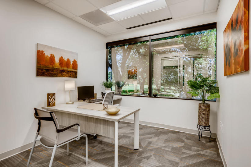 Office Evolution Austin Arboretum photo 3