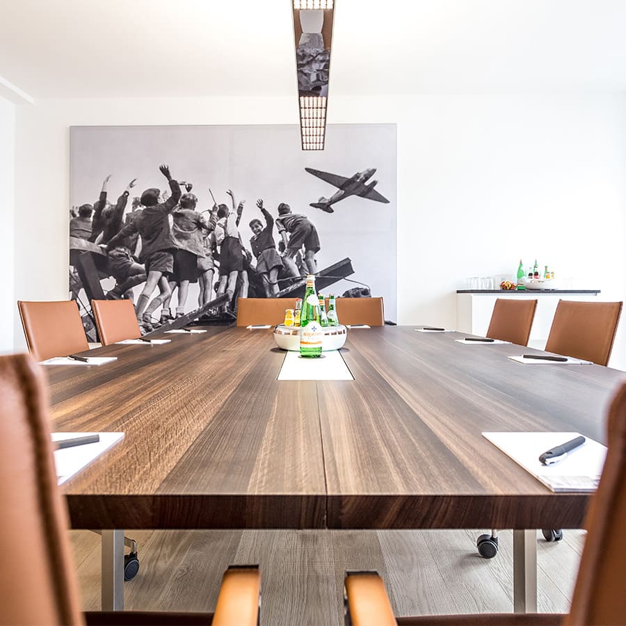 CONTORA Office Solutions - Berlin Brandenburg Gate photo 3
