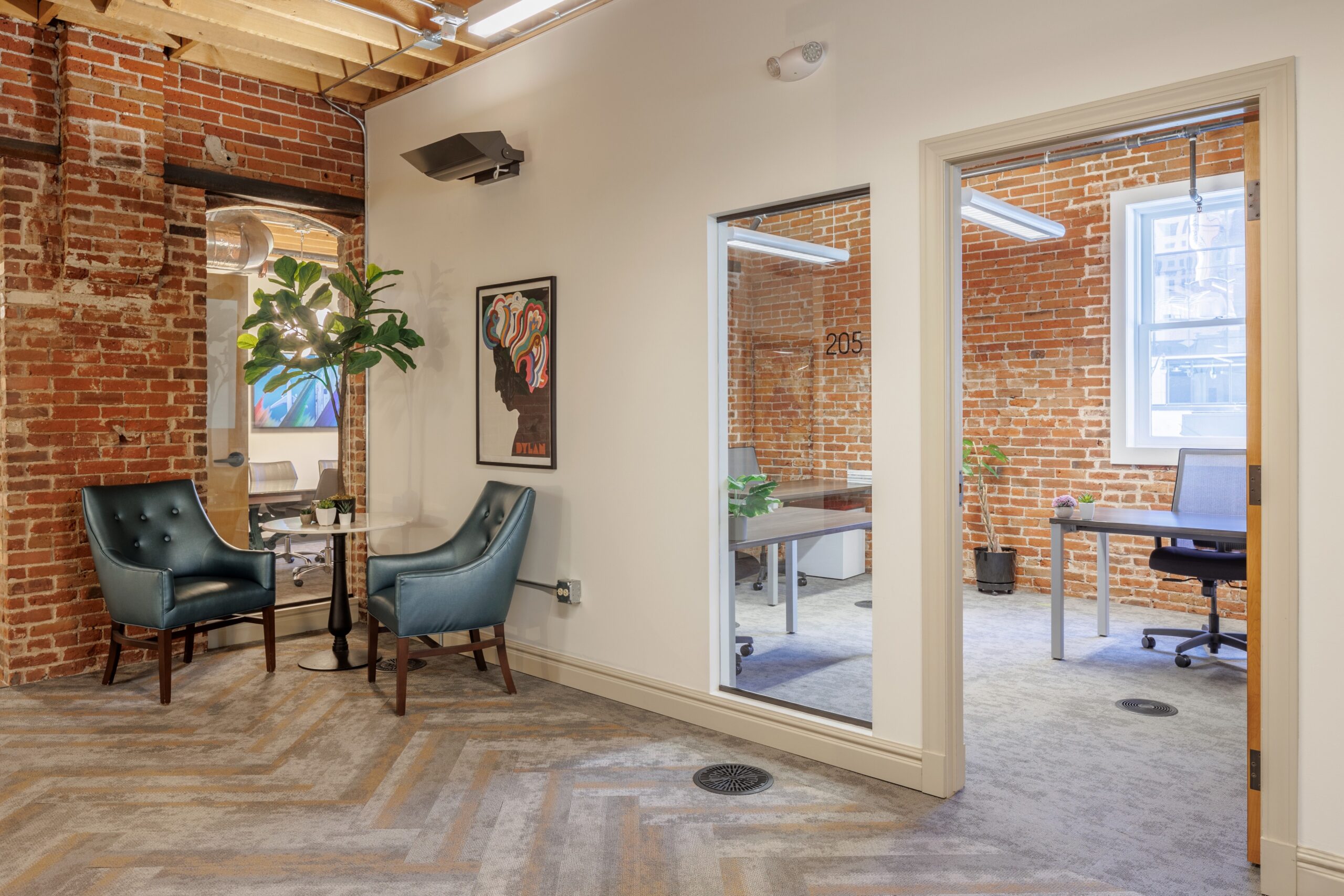 1514 Curtis Street photo 2