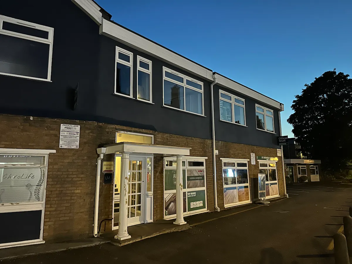 Investment House photo 4