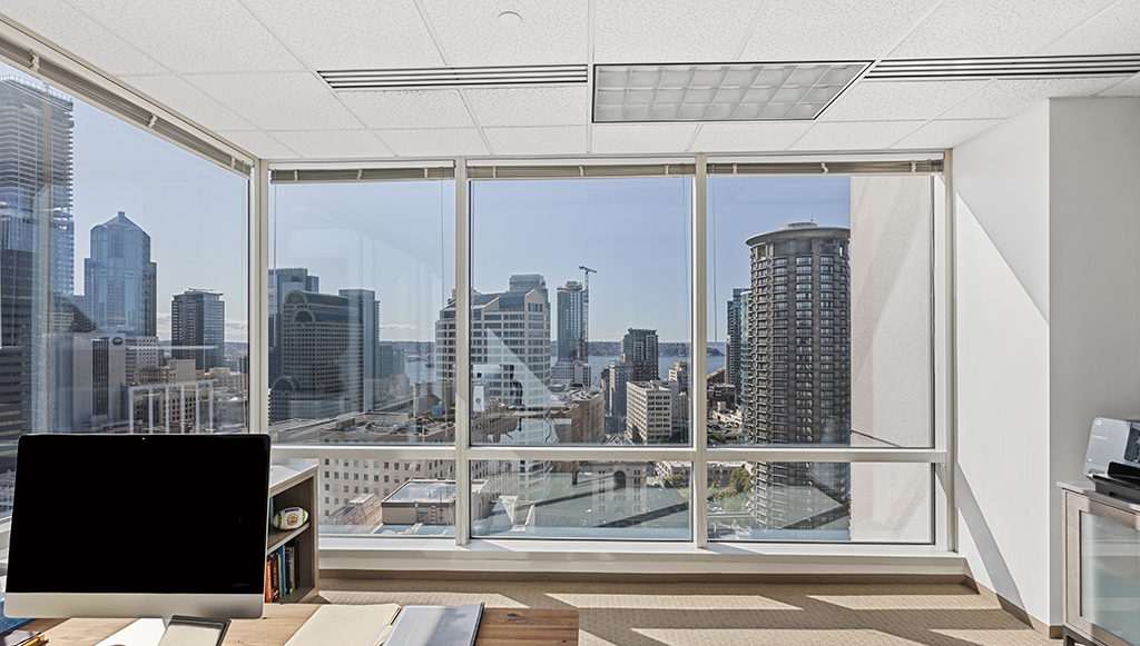 Industrious 1700 Seventh photo 3