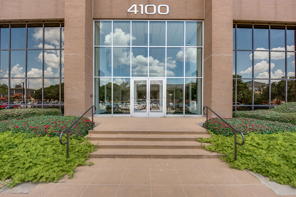 4100 Alpha Rd photo 10