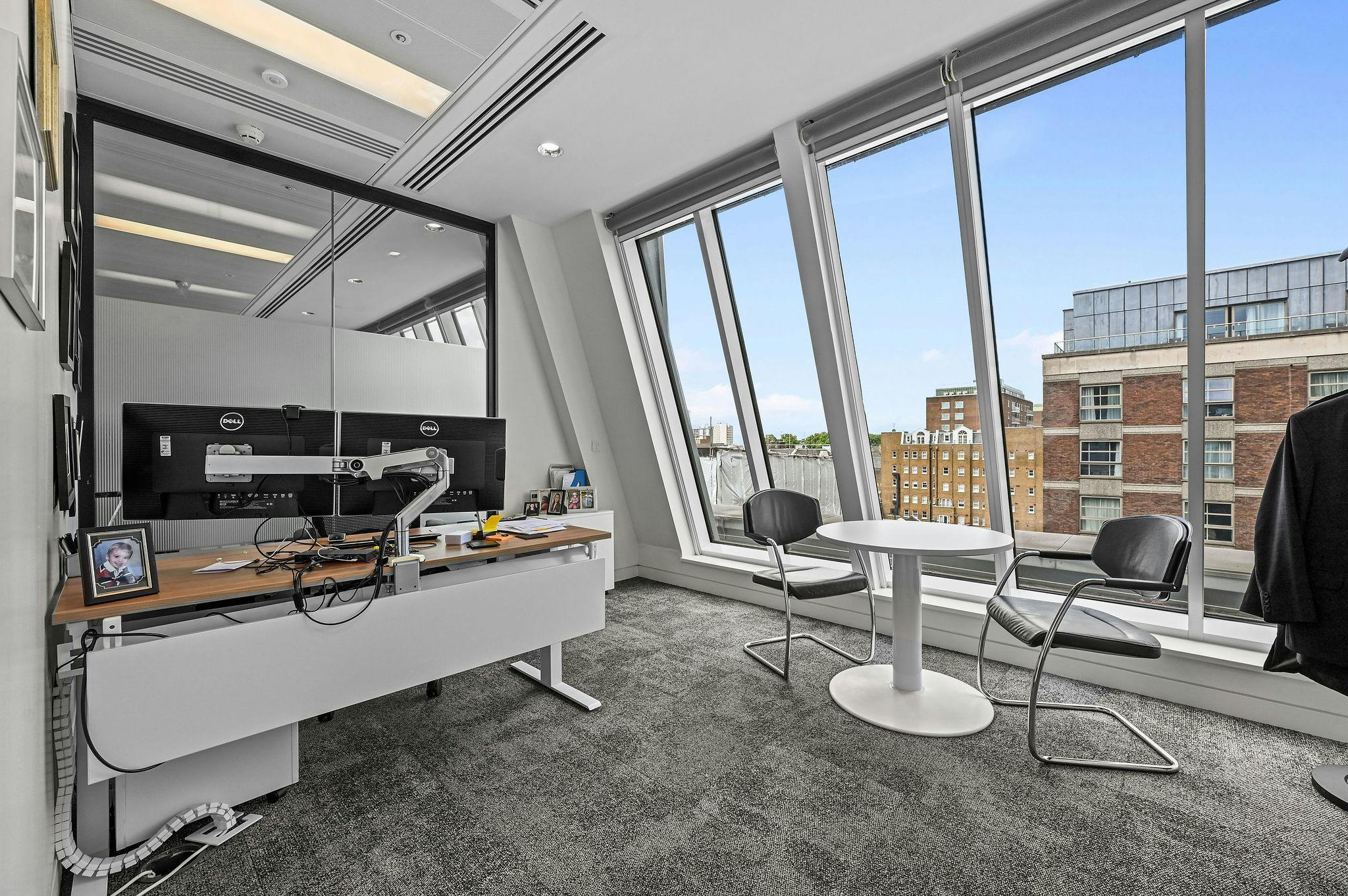 49 Albemarle Street photo 4