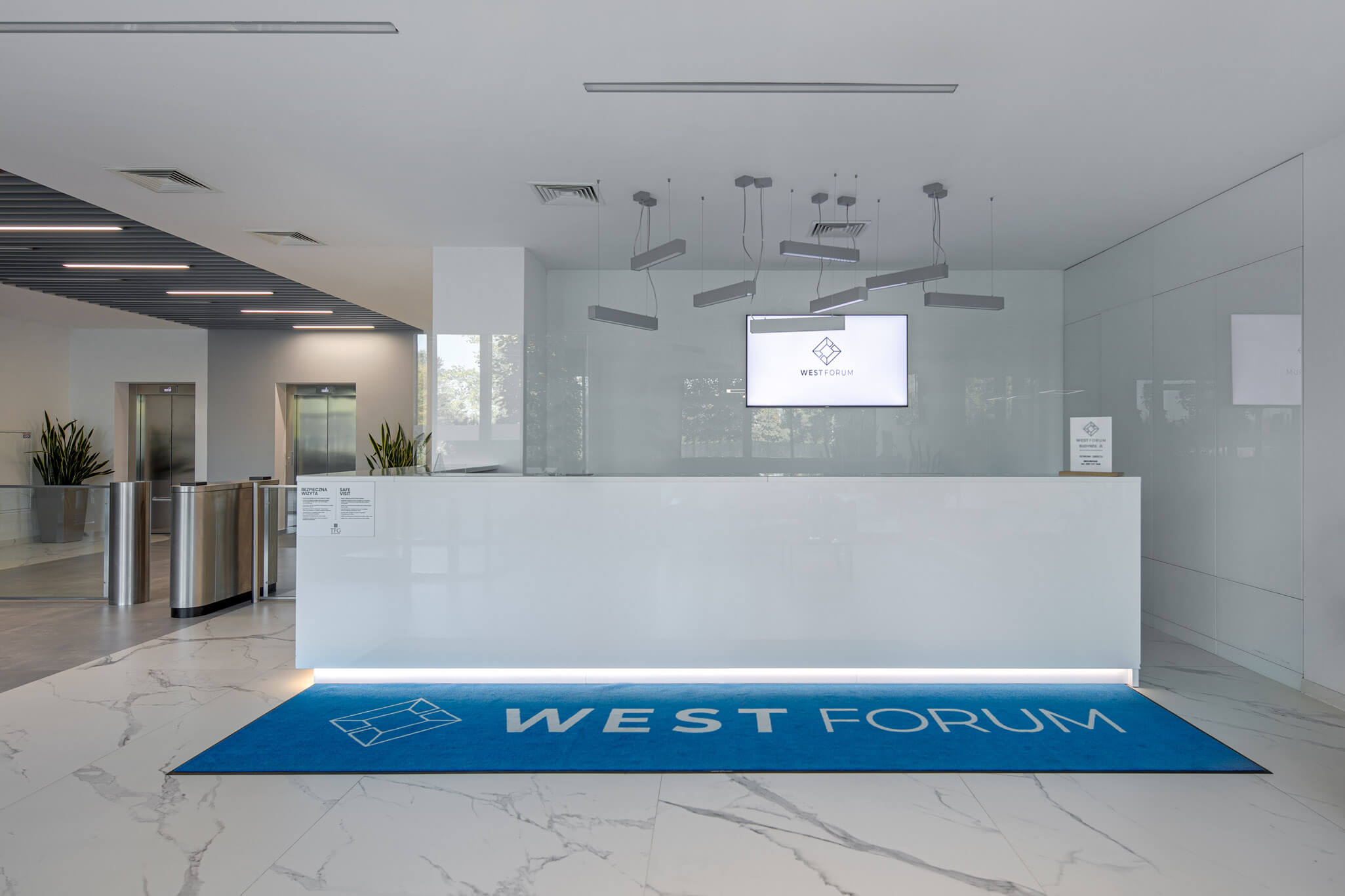 West Forum photo 4