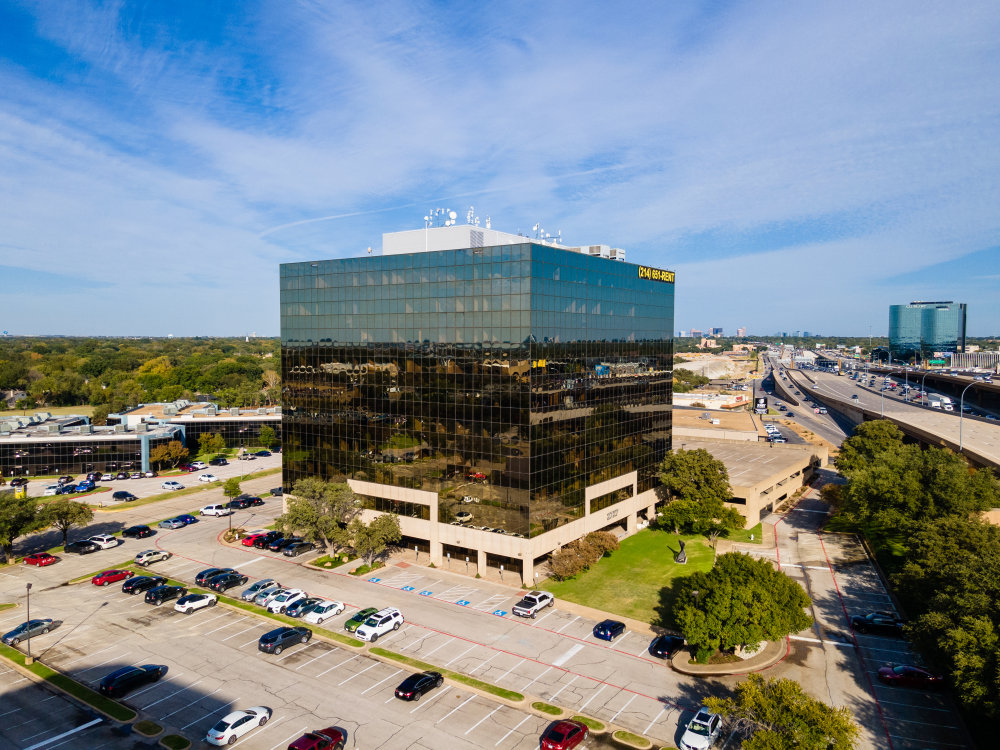 2727 LBJ Freeway photo 12