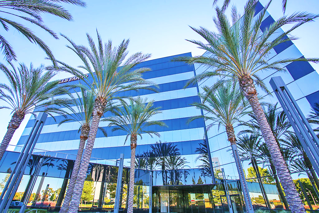 4590 MacArthur