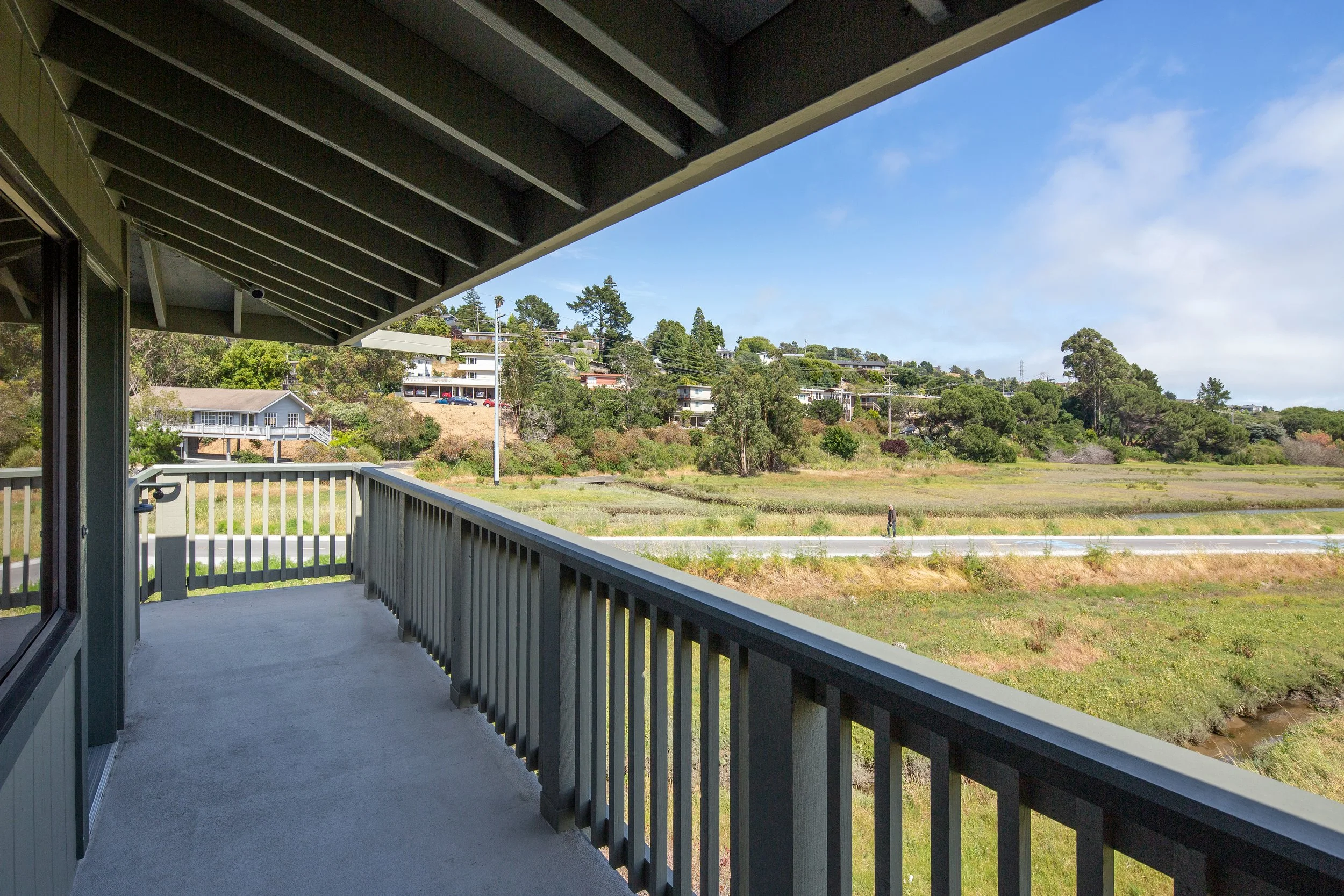 650 East Blithedale photo 2