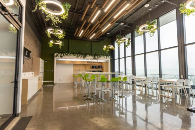 San Pedro Business Center