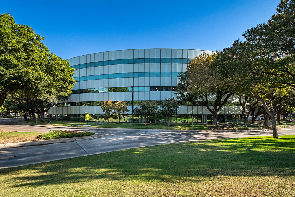 14800 Quorum Drive photo 8