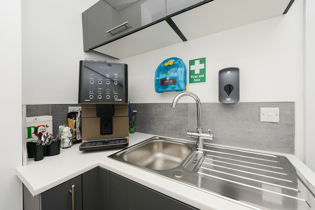 Hub37 photo 3