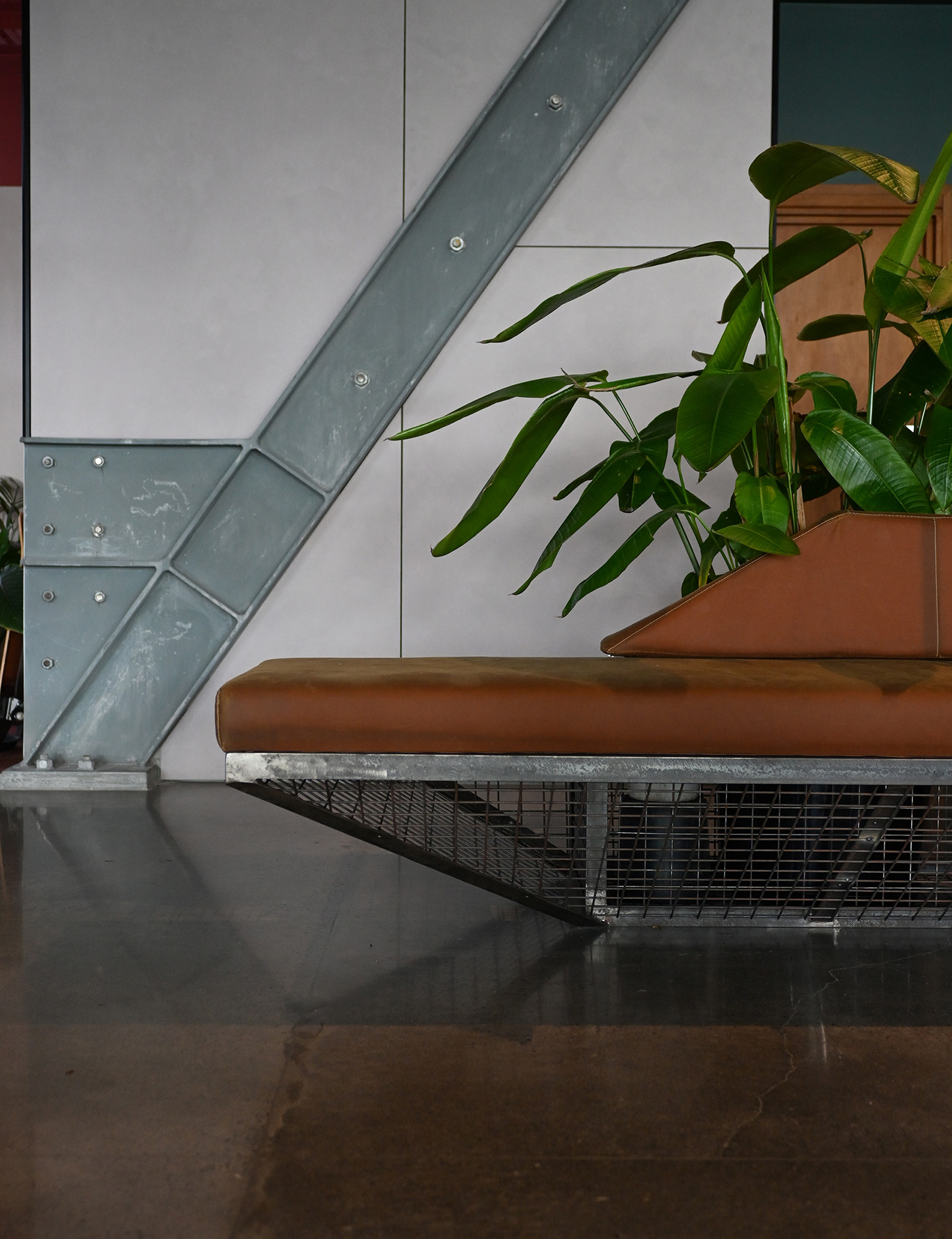 Manifold New Plymouth photo 3