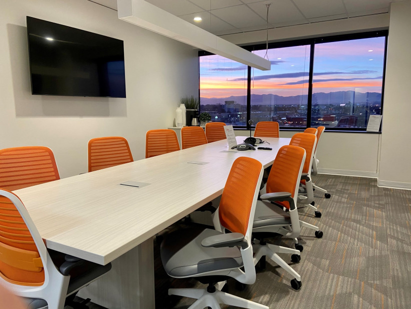 Office Evolution Denver Metro North/Northglenn photo 2