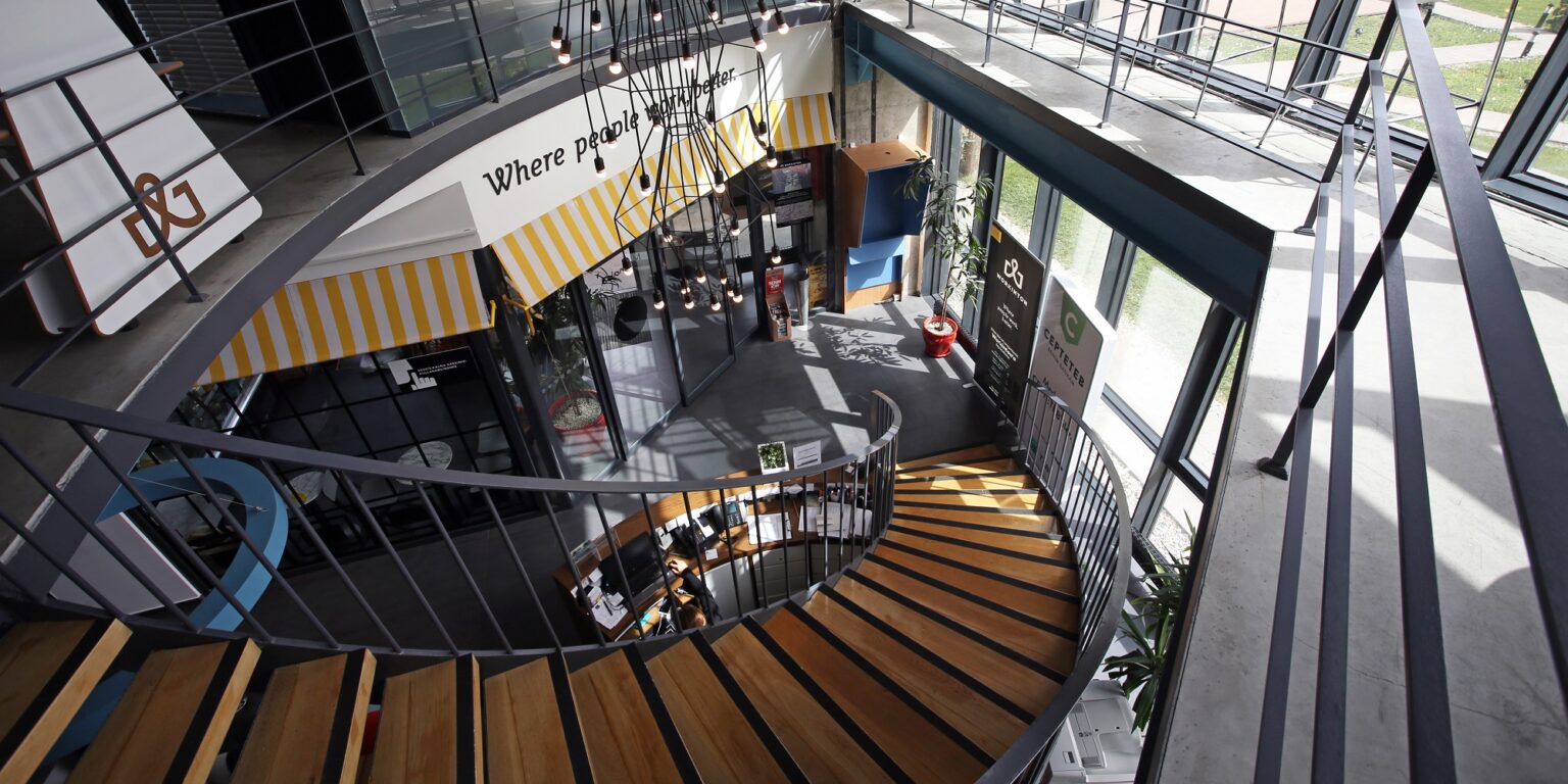 Workinton Buyaka