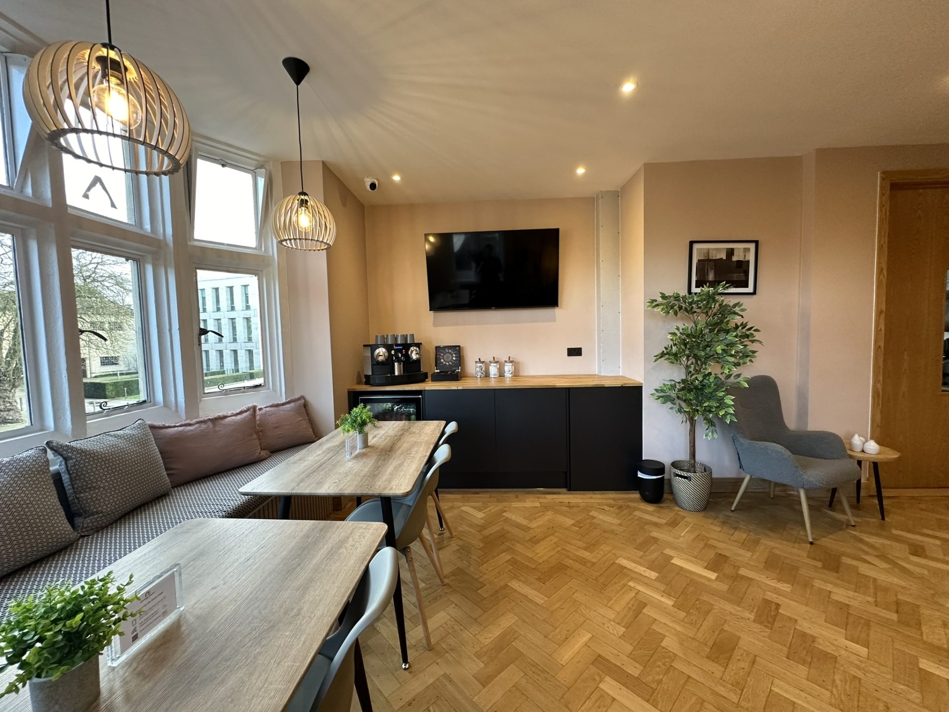 Belsyre Court photo 2
