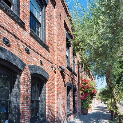660 York Street photo 2
