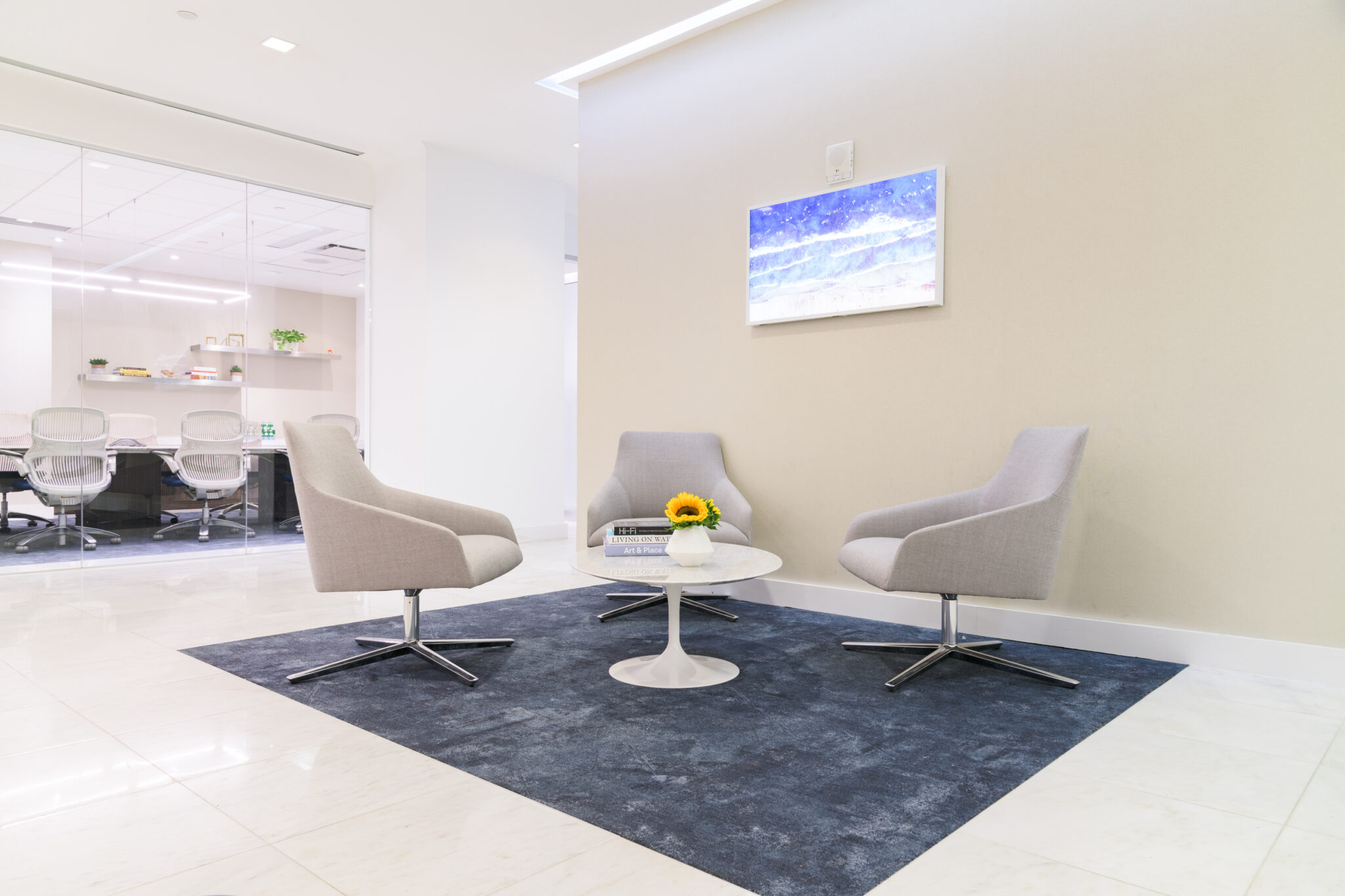 545 Fifth Avenue photo 3