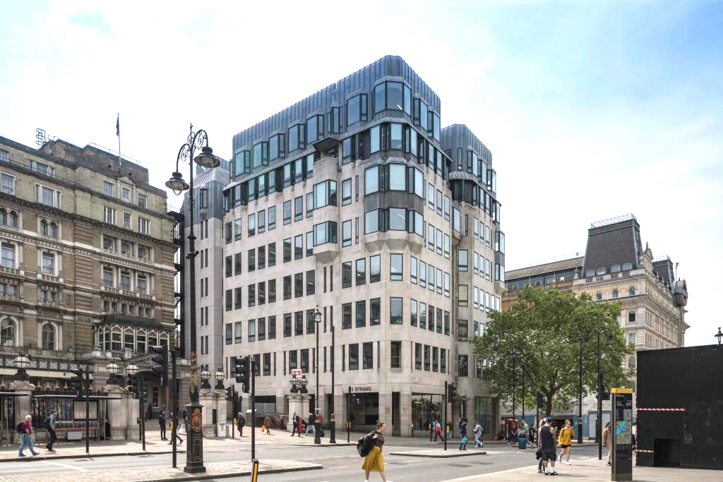 11 Strand photo 1