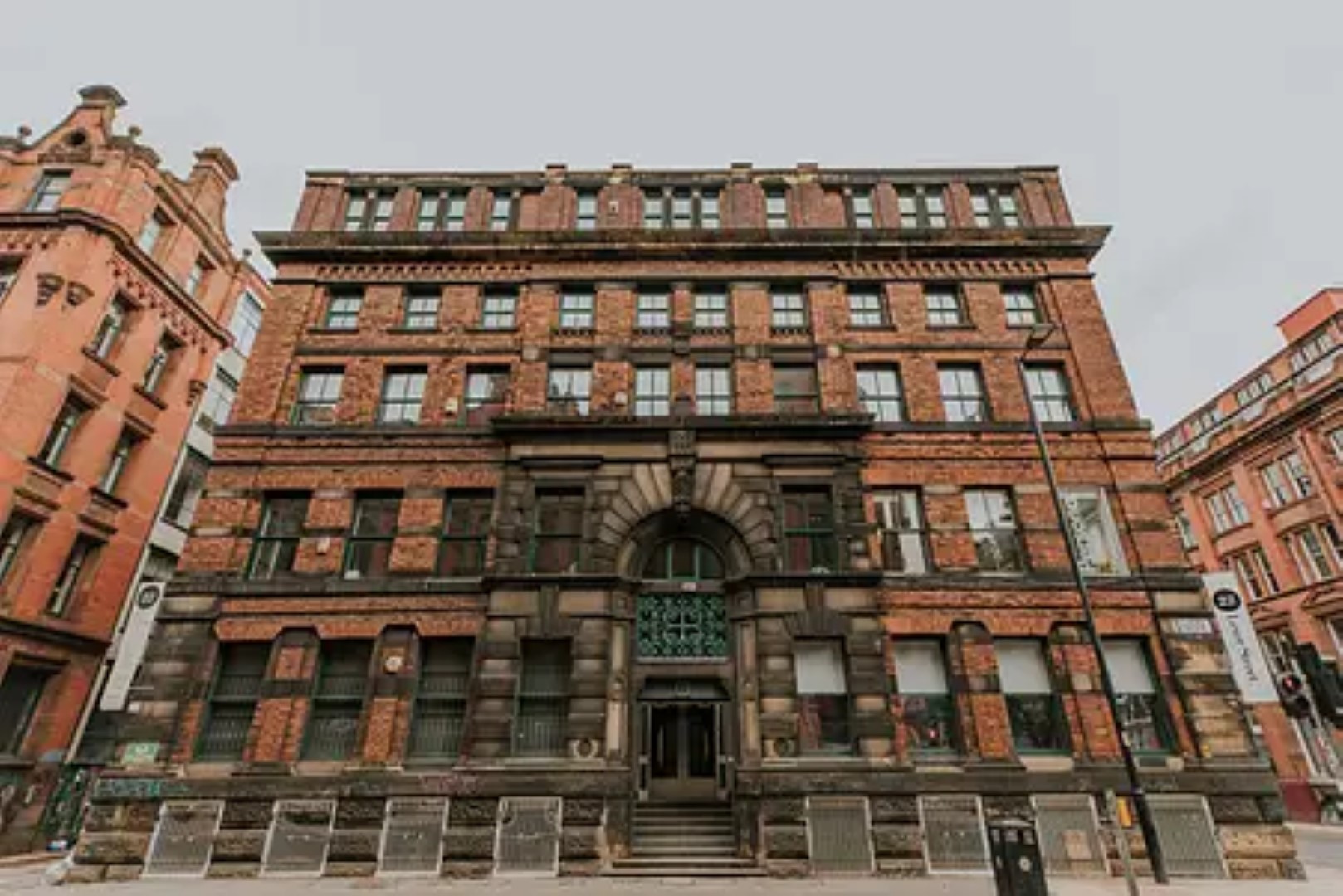 22 Lever Street photo 1