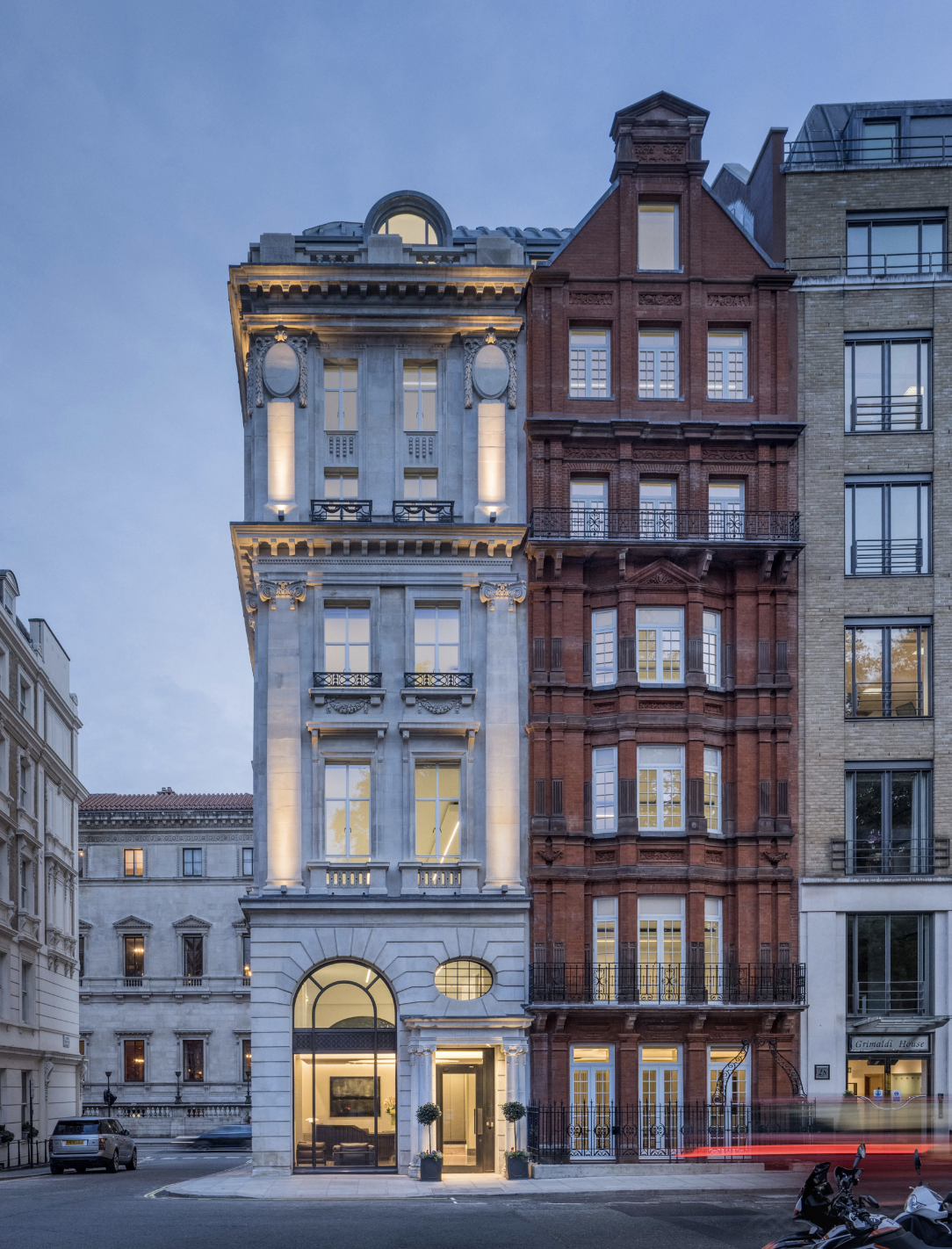 30 St James's Square photo 1