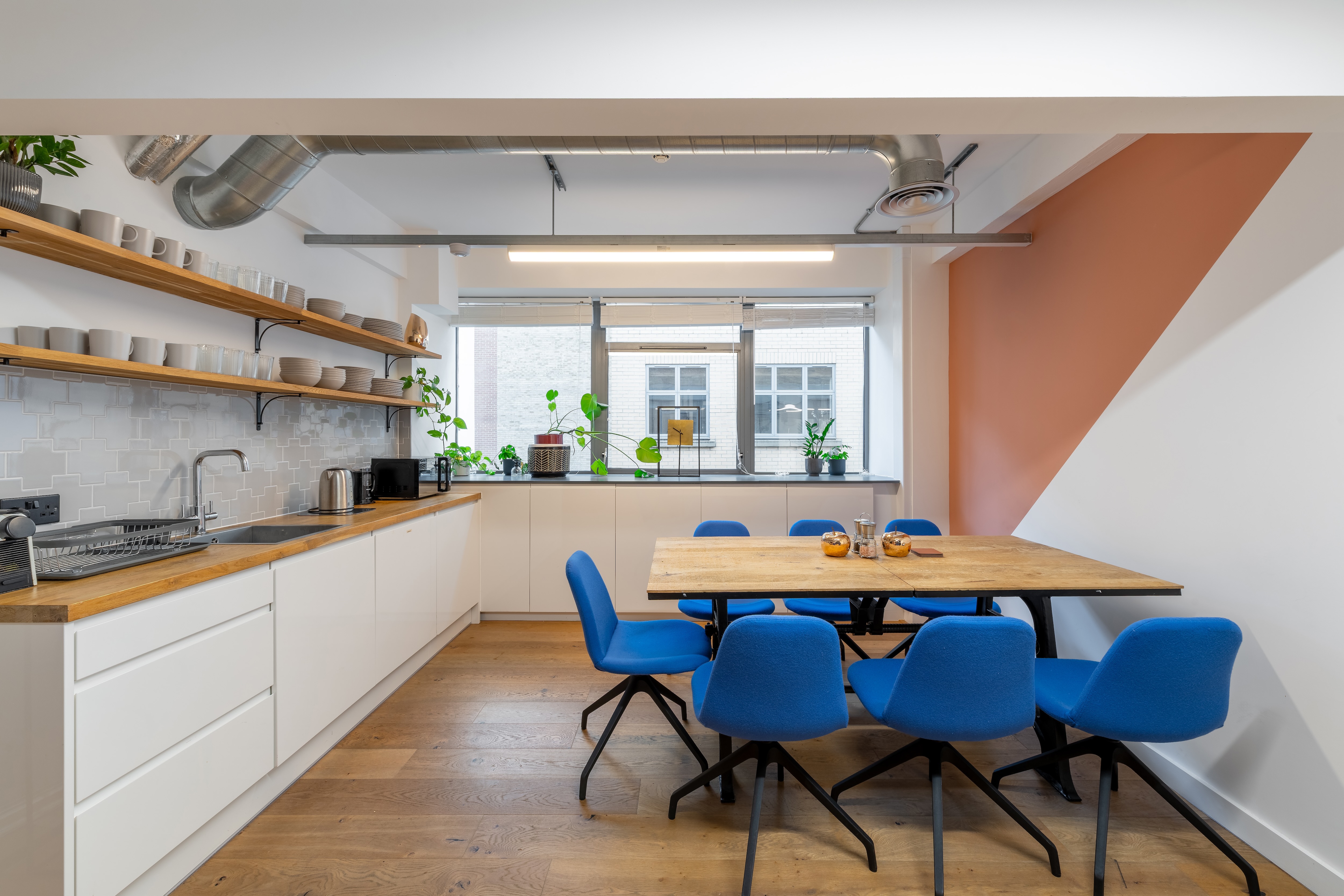 114-116 Curtain Road photo 4